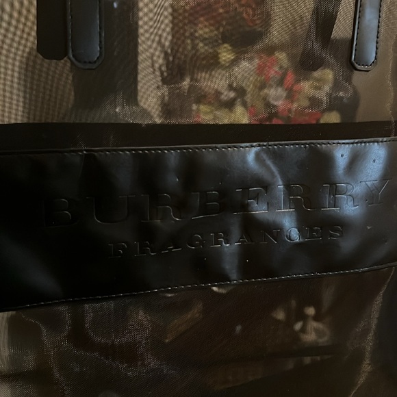 Big Burberry bag, see through mesh. - Picture 9 of 9